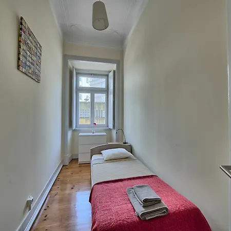 Apartment Almirante Reis Lisbon
